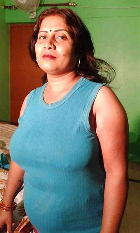 desi chubby nude pics|Desi Chubby Pictures Search (28 galleries)